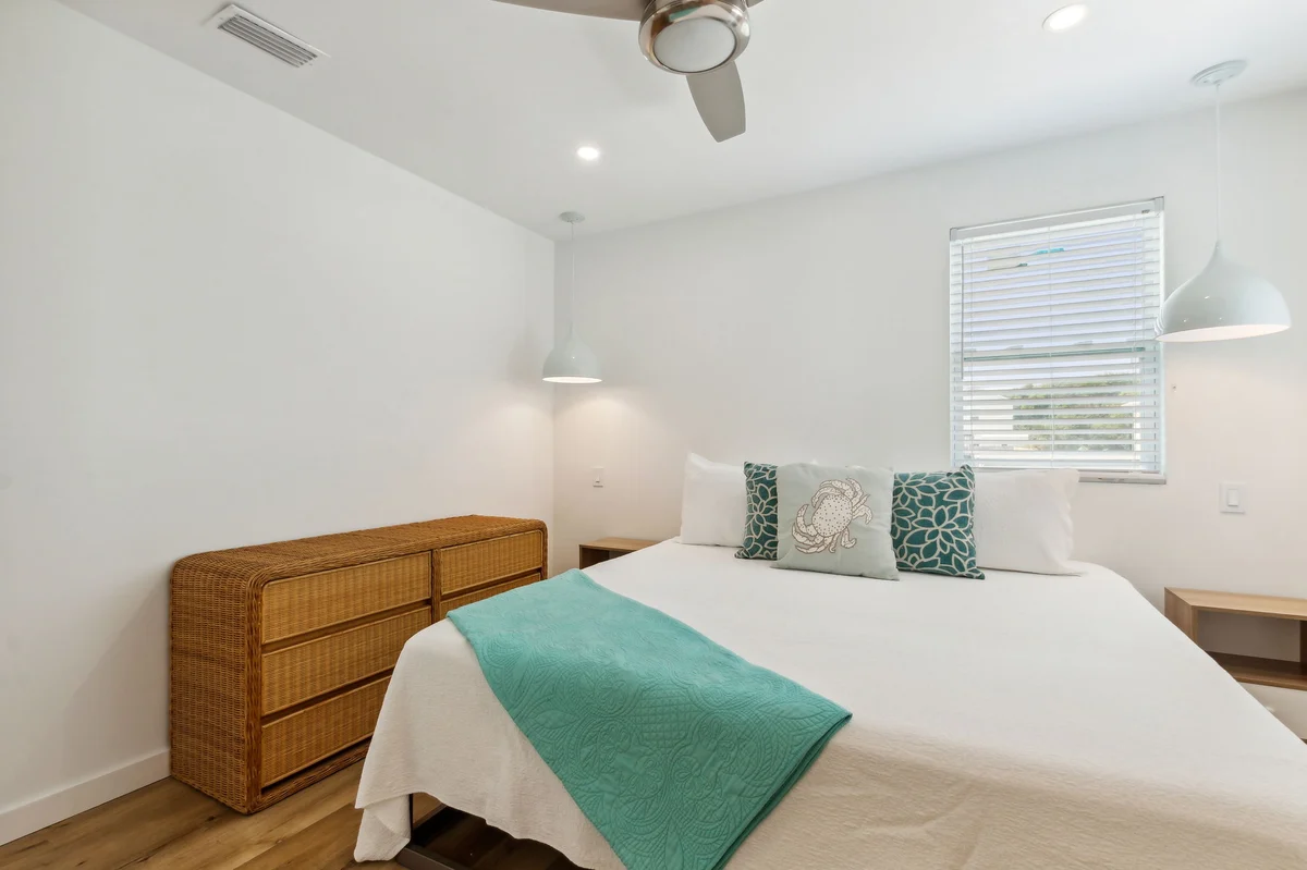 Bedroom 3 image 1