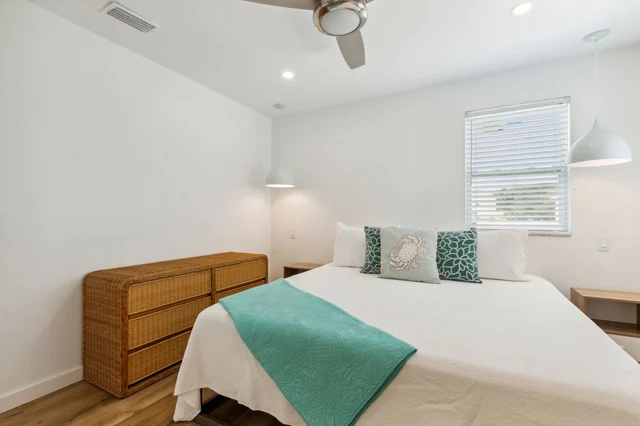 Bedroom 3 image 1