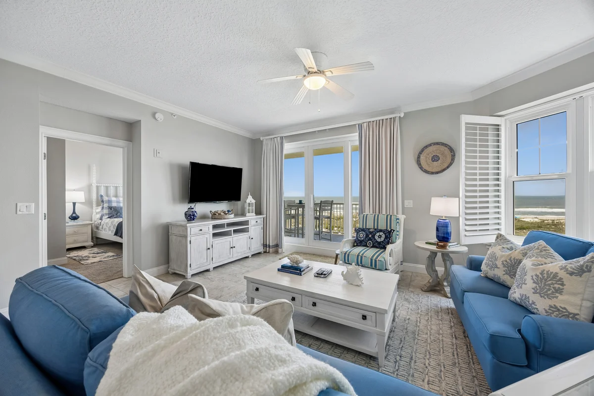 Condo in Fernandina Beach property photo 2