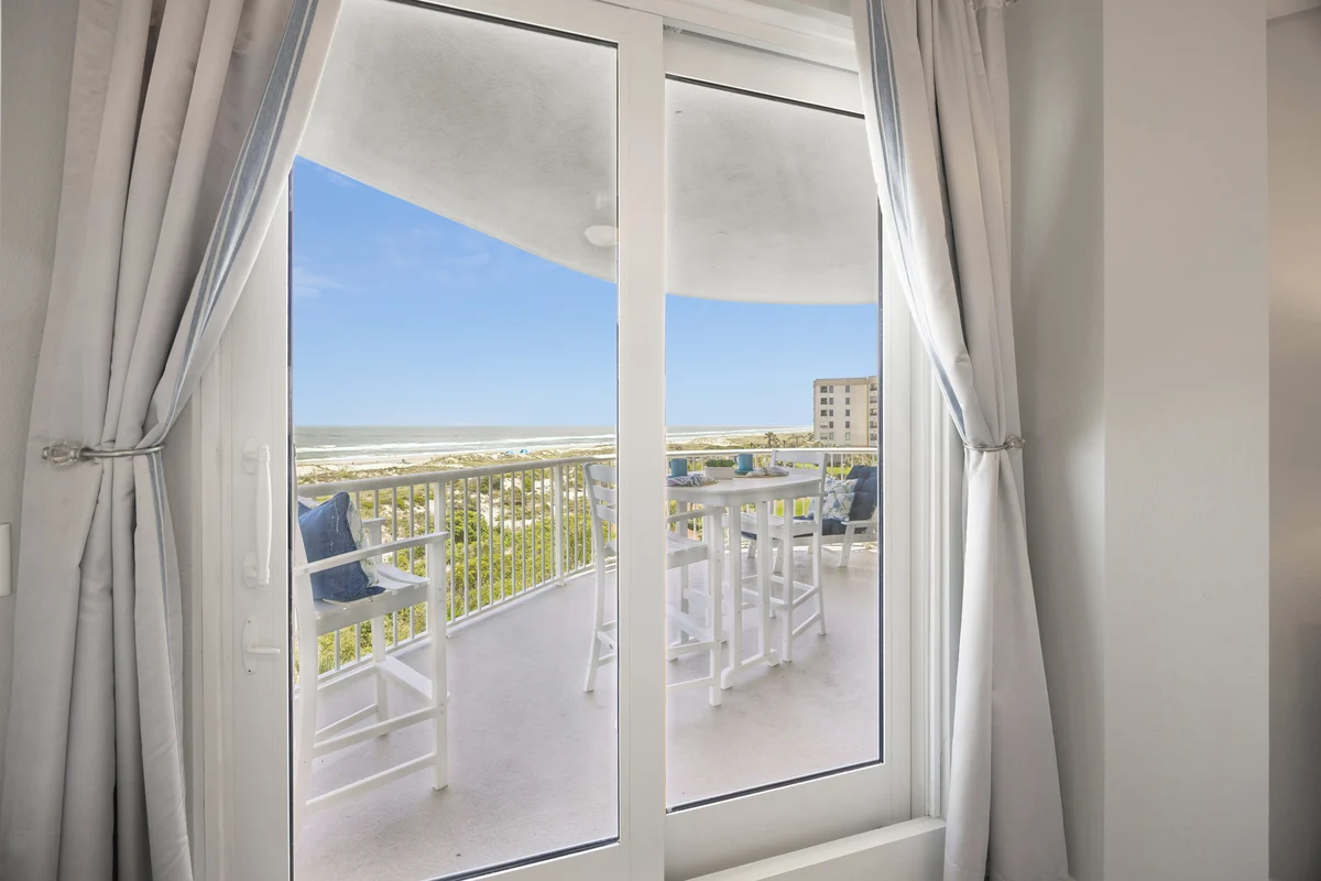 Condo in Fernandina Beach property photo 4