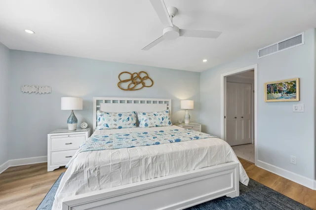 Bedroom 1 image 1