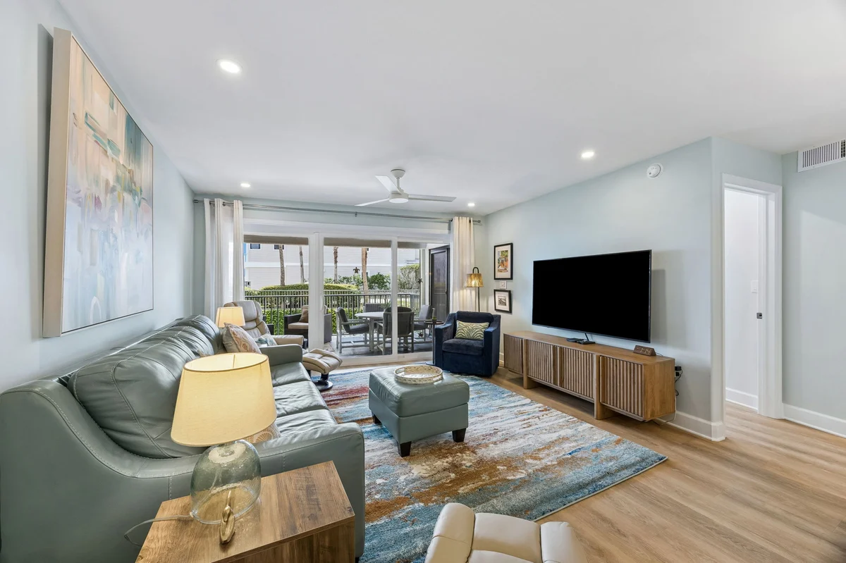 Condo in Fernandina Beach property photo 2