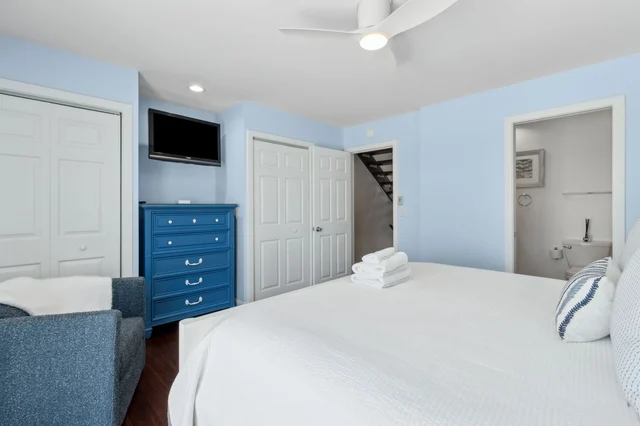 Bedroom 3 image 1
