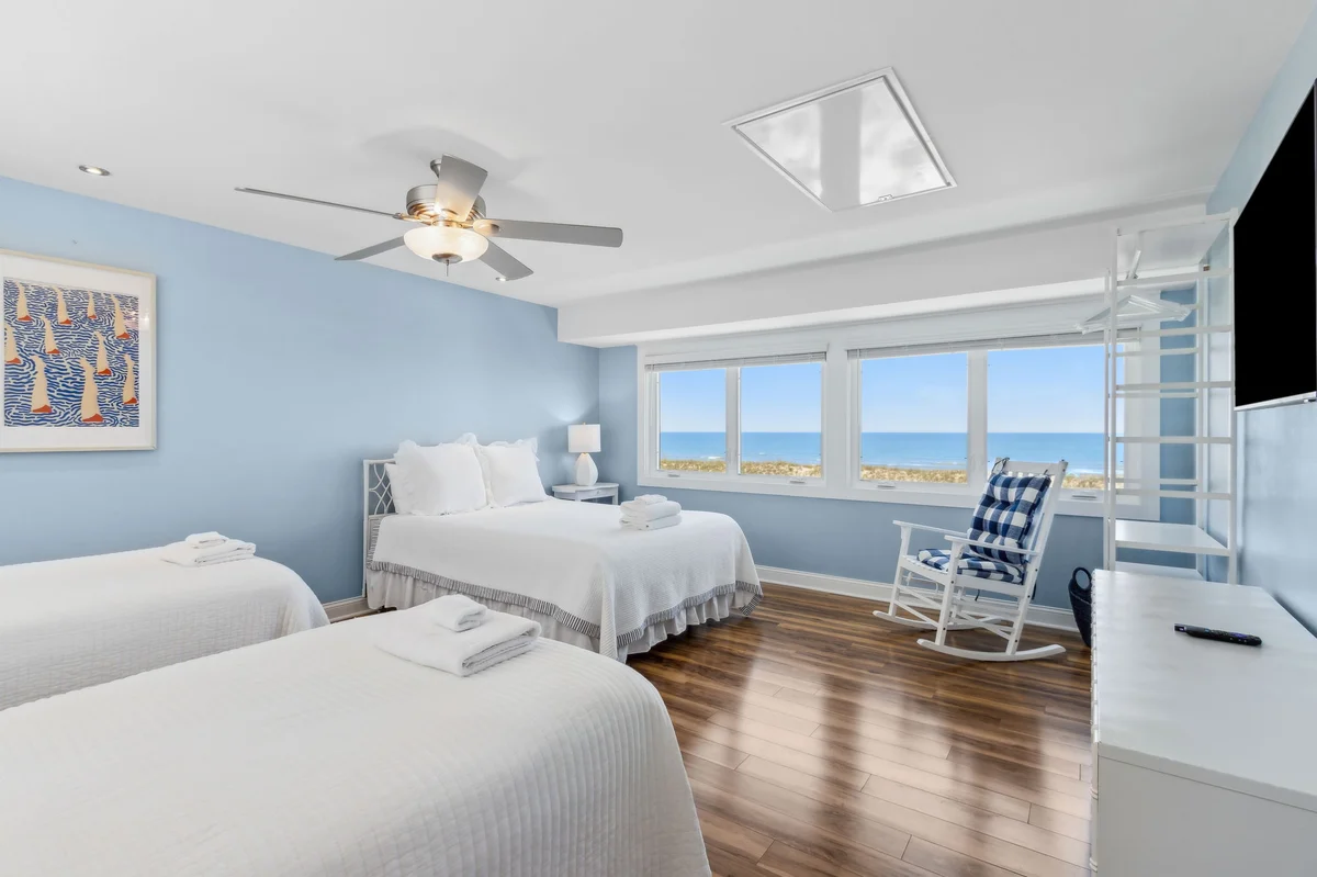 Bedroom 1 image 1
