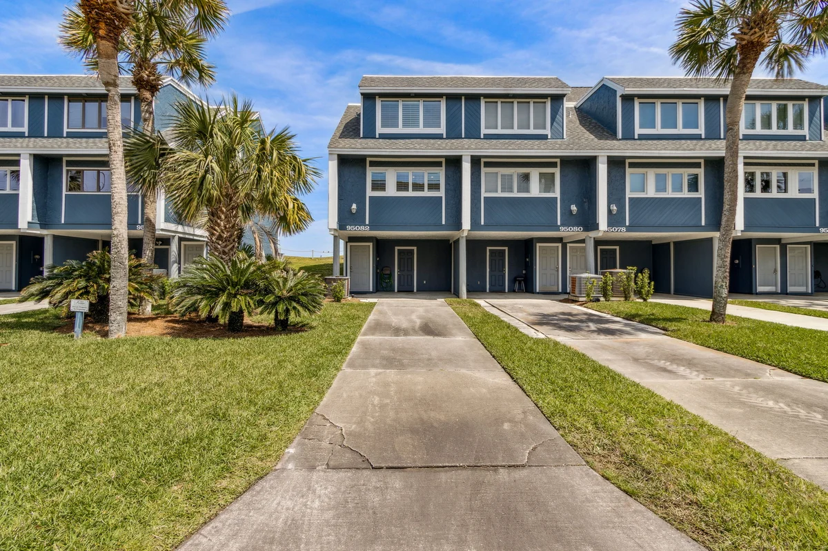 Home in Fernadina Beach property photo 2