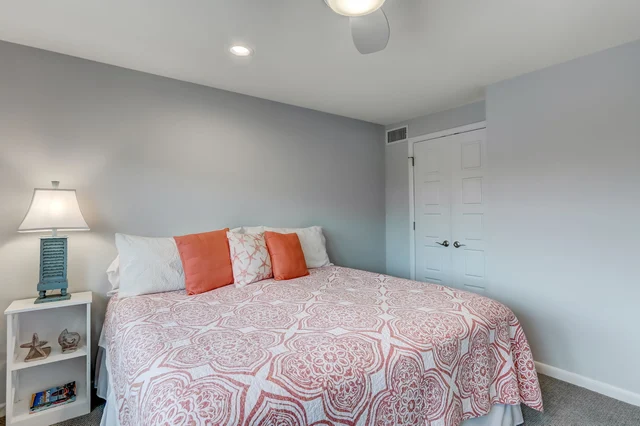 Bedroom 3 image 1