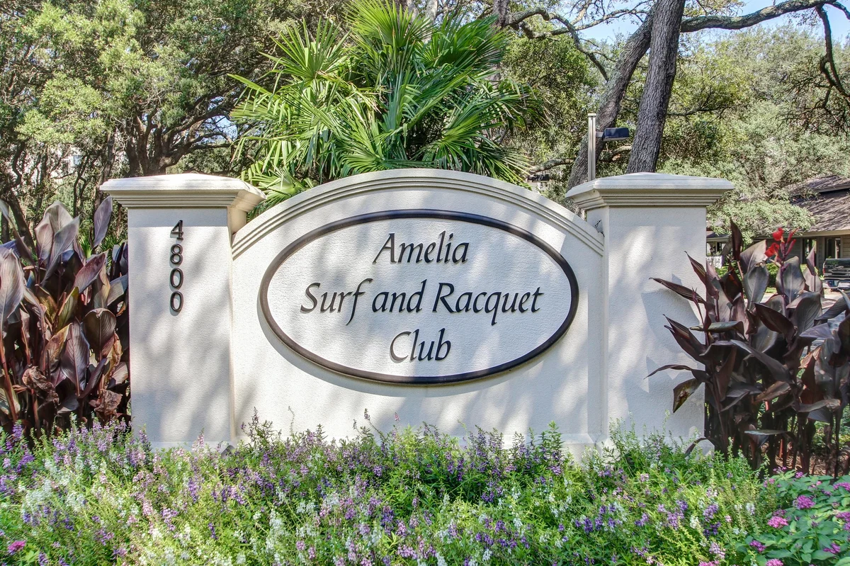 Condo in Fernandina Beach property photo 2