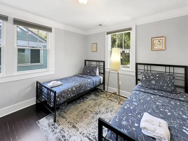 Bedroom 1 image 1