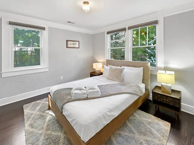 Bedroom 3 image 1
