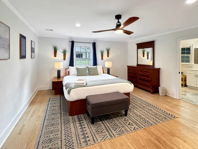 Bedroom 1 image 1