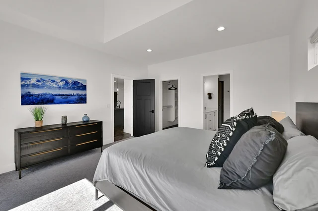 Bedroom 3 image 1