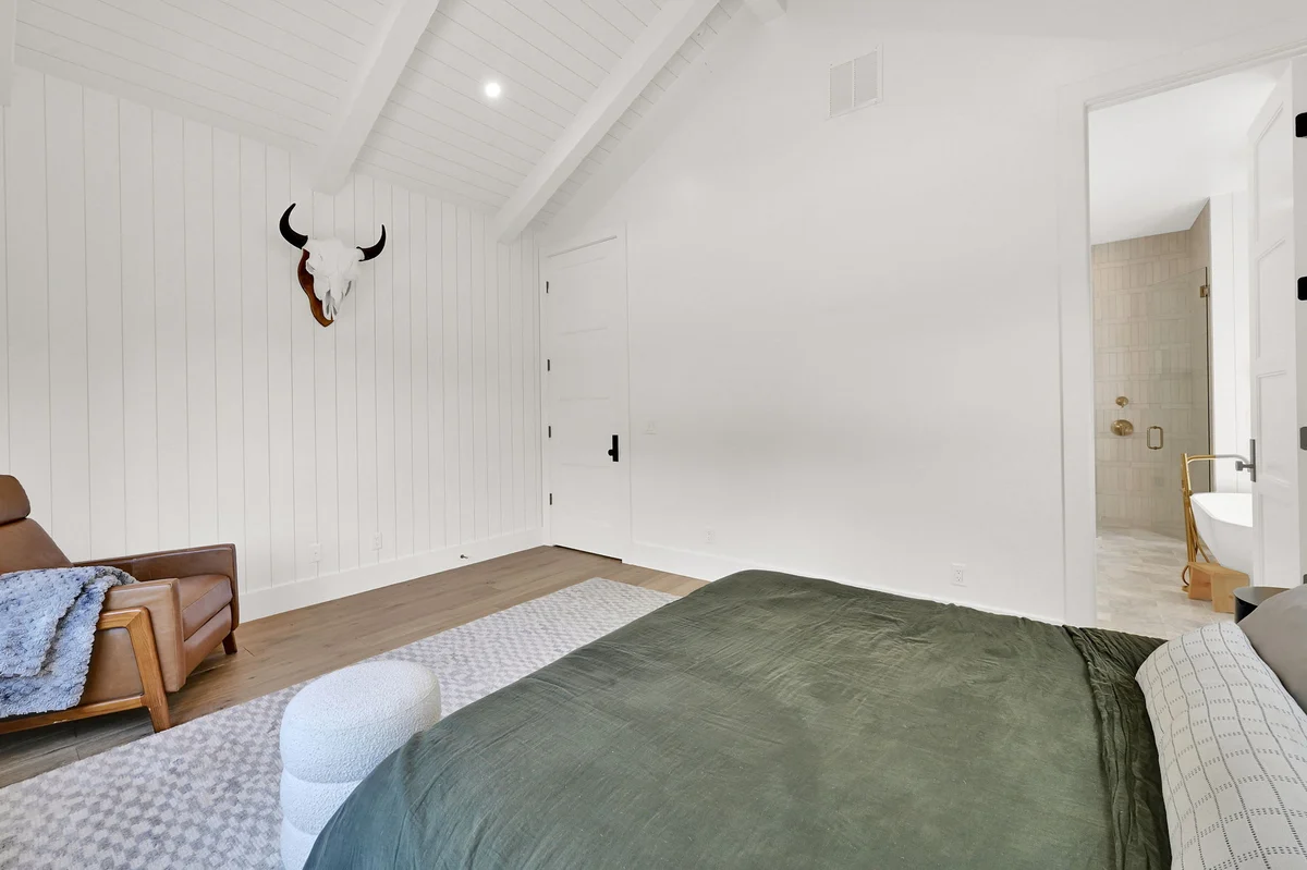 Bedroom 1 image 1