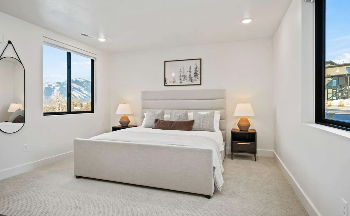 Bedroom 1 image 1