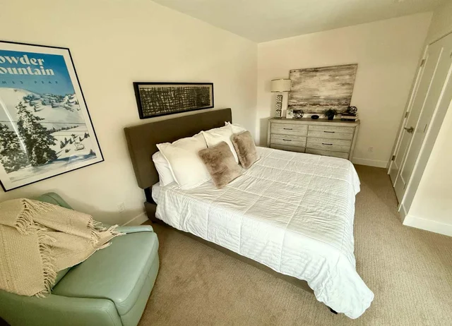 Bedroom 4 image 1