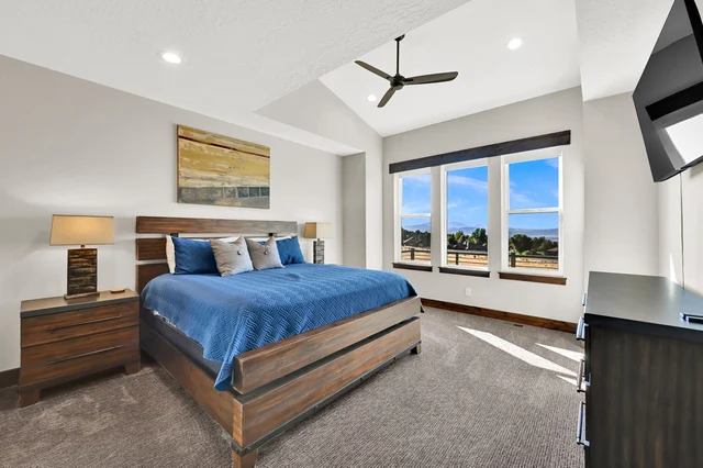Bedroom 1 image 1