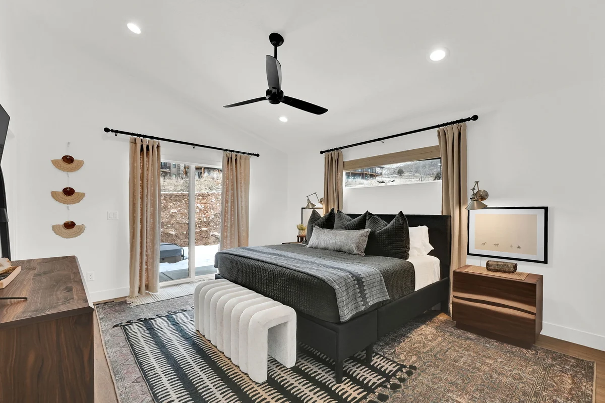 Bedroom 1 image 1