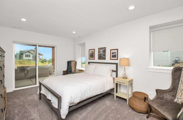 Bedroom 1 image 1