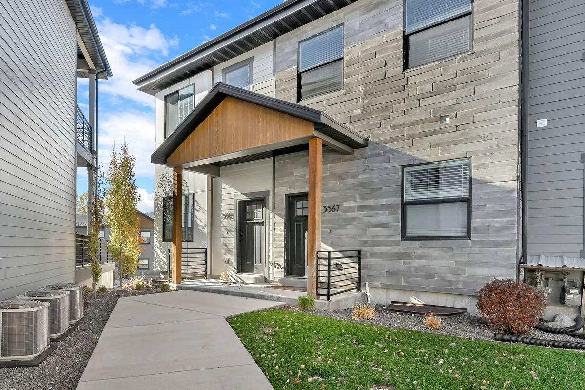 Townhome in Liberty property photo 5
