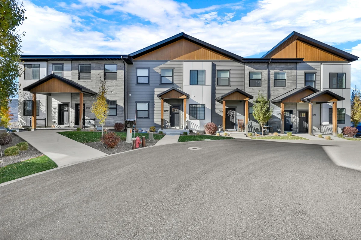 Townhome in Liberty property photo 2