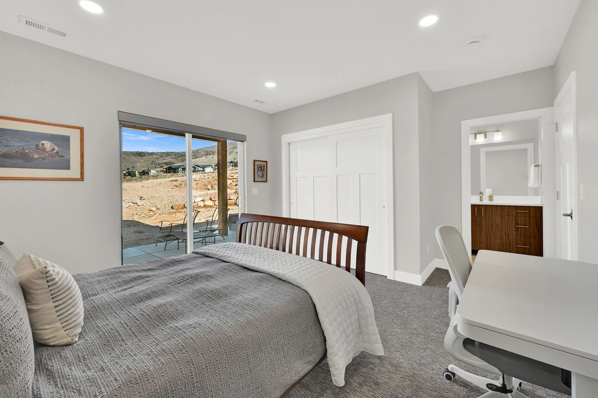 Bedroom 3 image 1