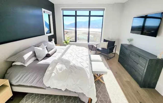 Bedroom 1 image 1