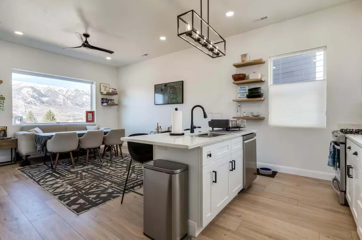 Townhome in Liberty property photo 2
