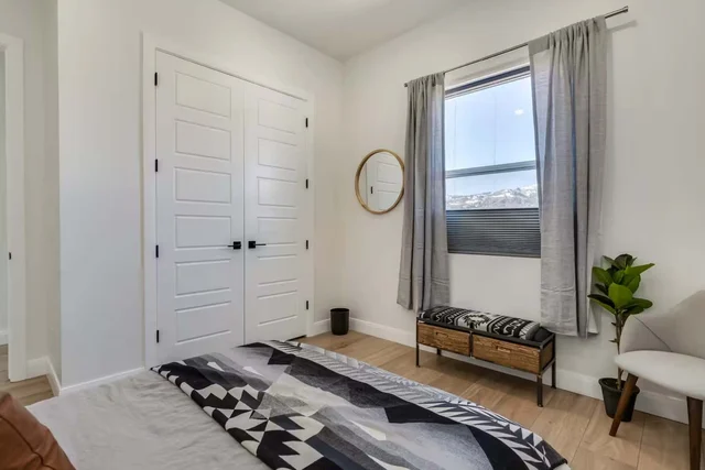Bedroom 1 image 1