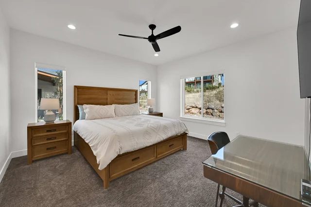 Bedroom 2 image 1