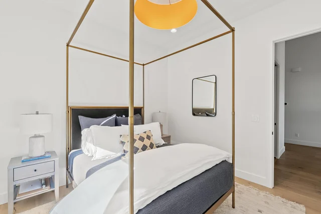 Bedroom 1 image 1