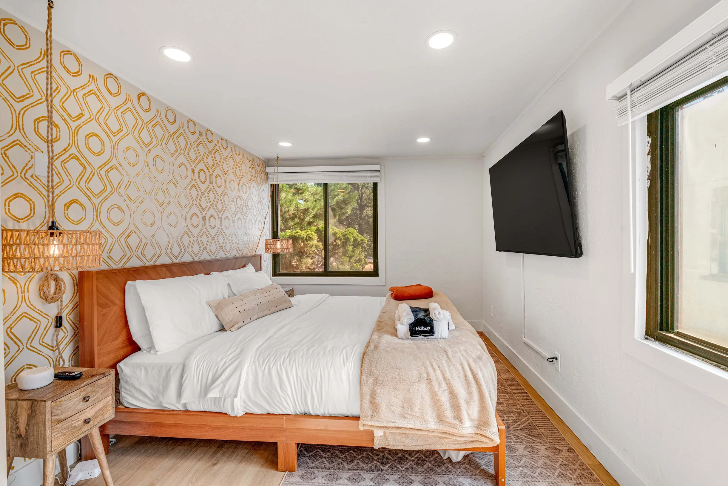 Apartment in Manitou Springs property photo 1