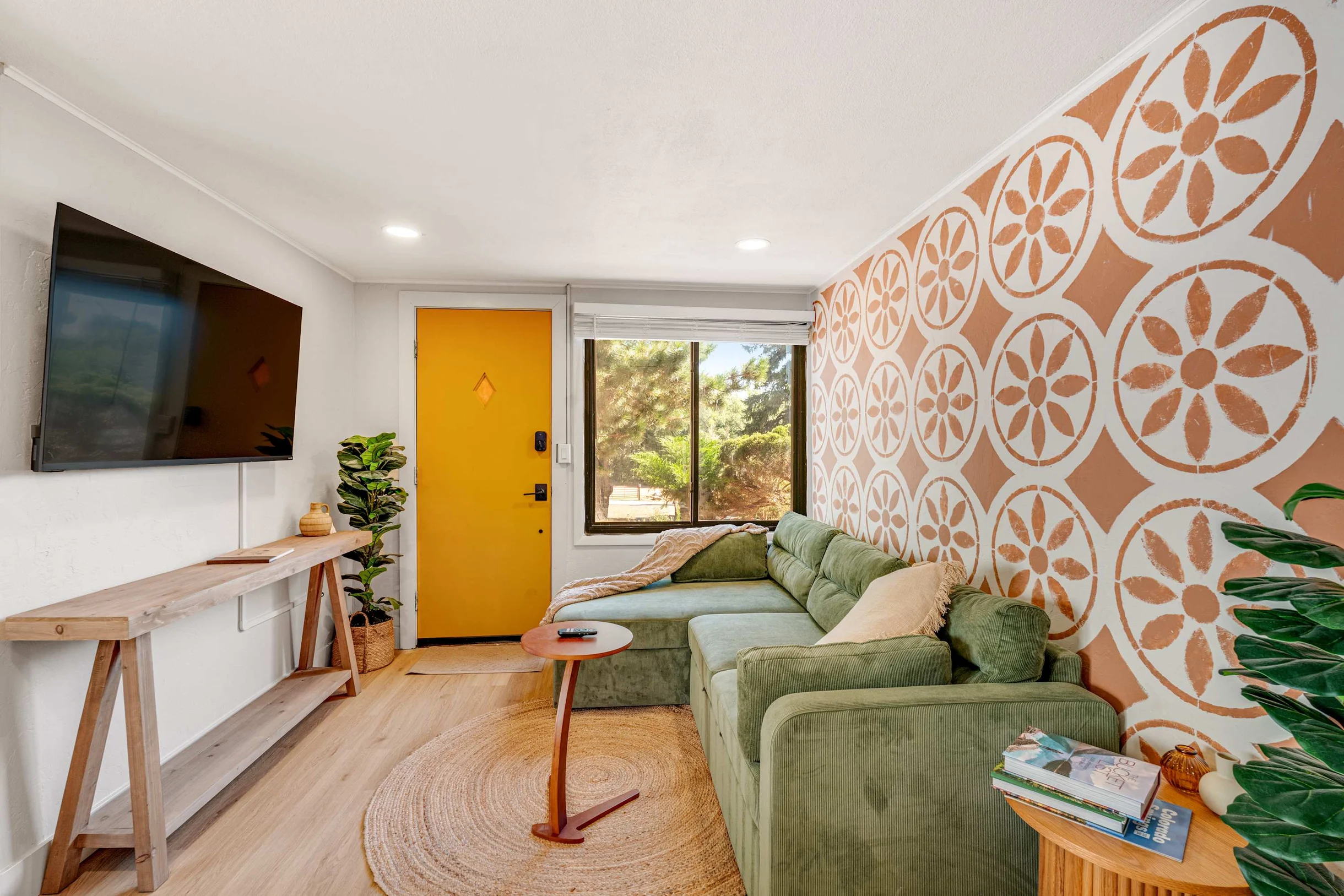 Apartment in Manitou Springs property photo 3