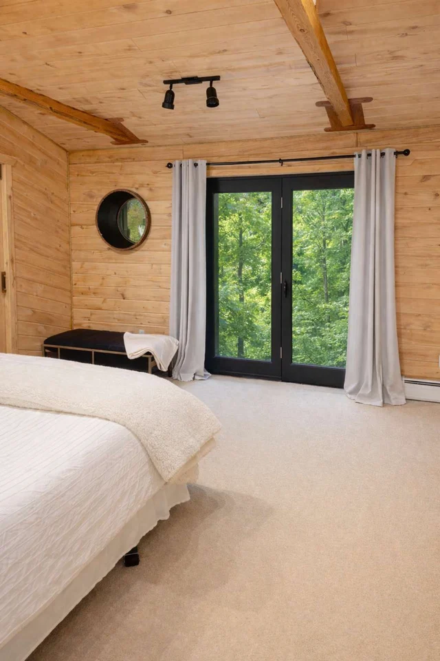 Bedroom image 1