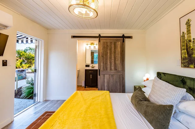 Bedroom image 1