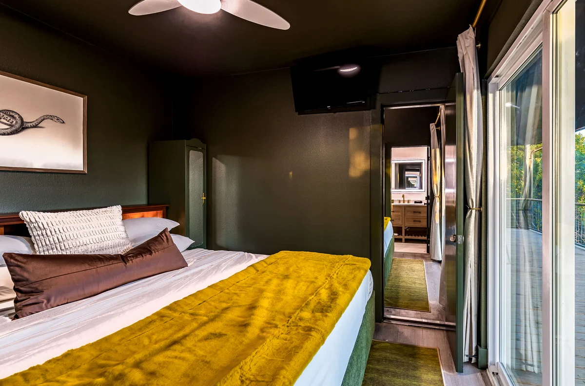 Bedroom image 1