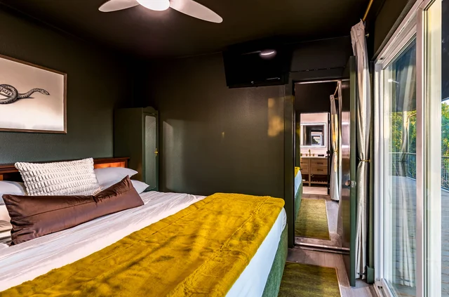 Bedroom image 1