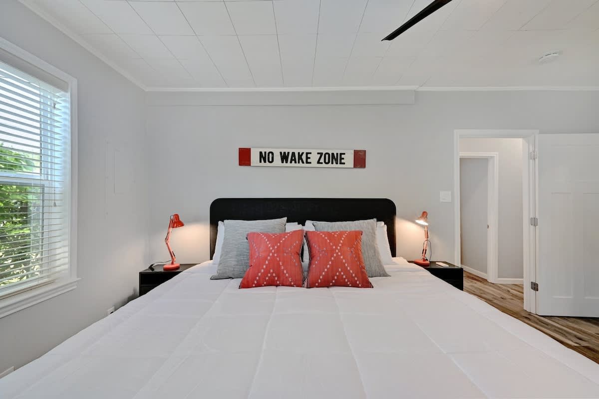Bedroom image 1