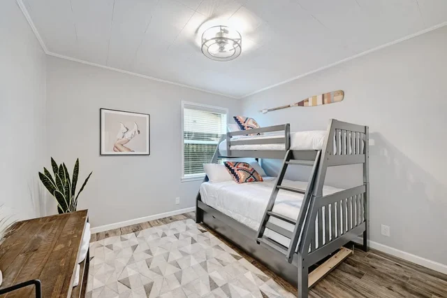 Bedroom image 1