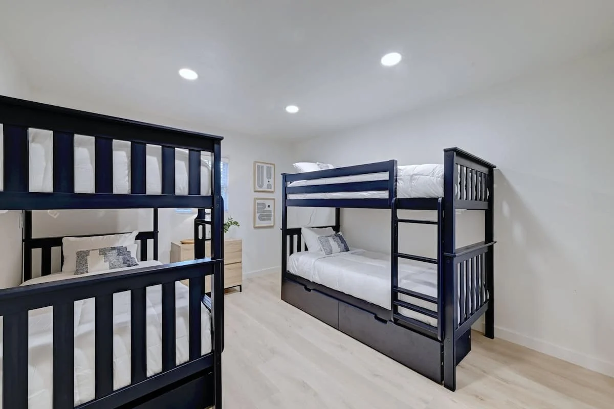 Bedroom image 1