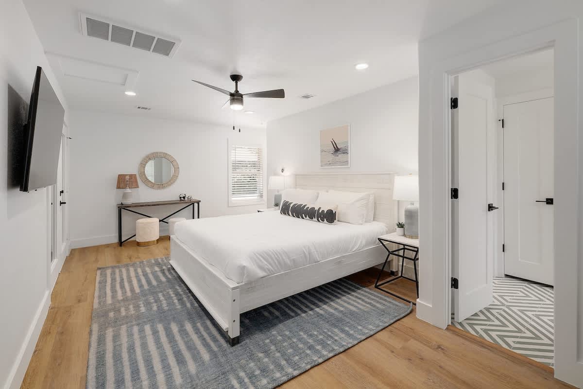 Bedroom image 1