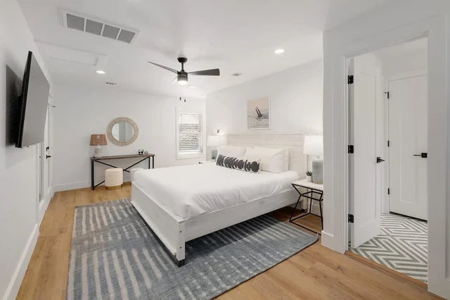 Bedroom image 1