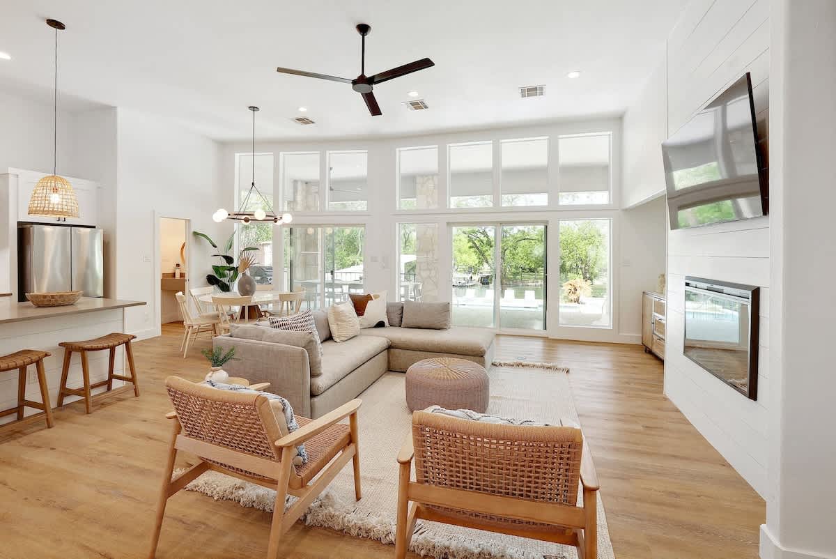 Home property photo 5