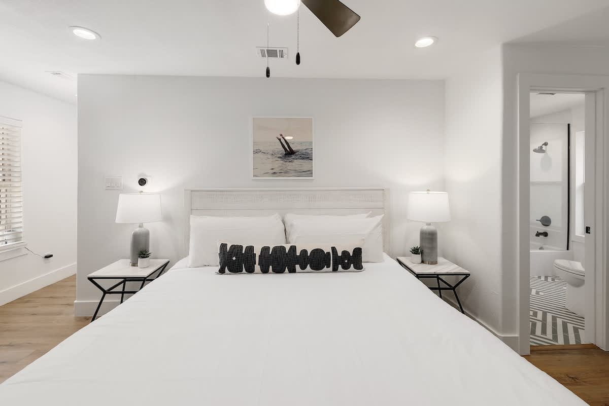 Bedroom image 1