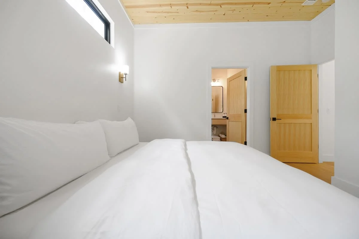 Bedroom image 1