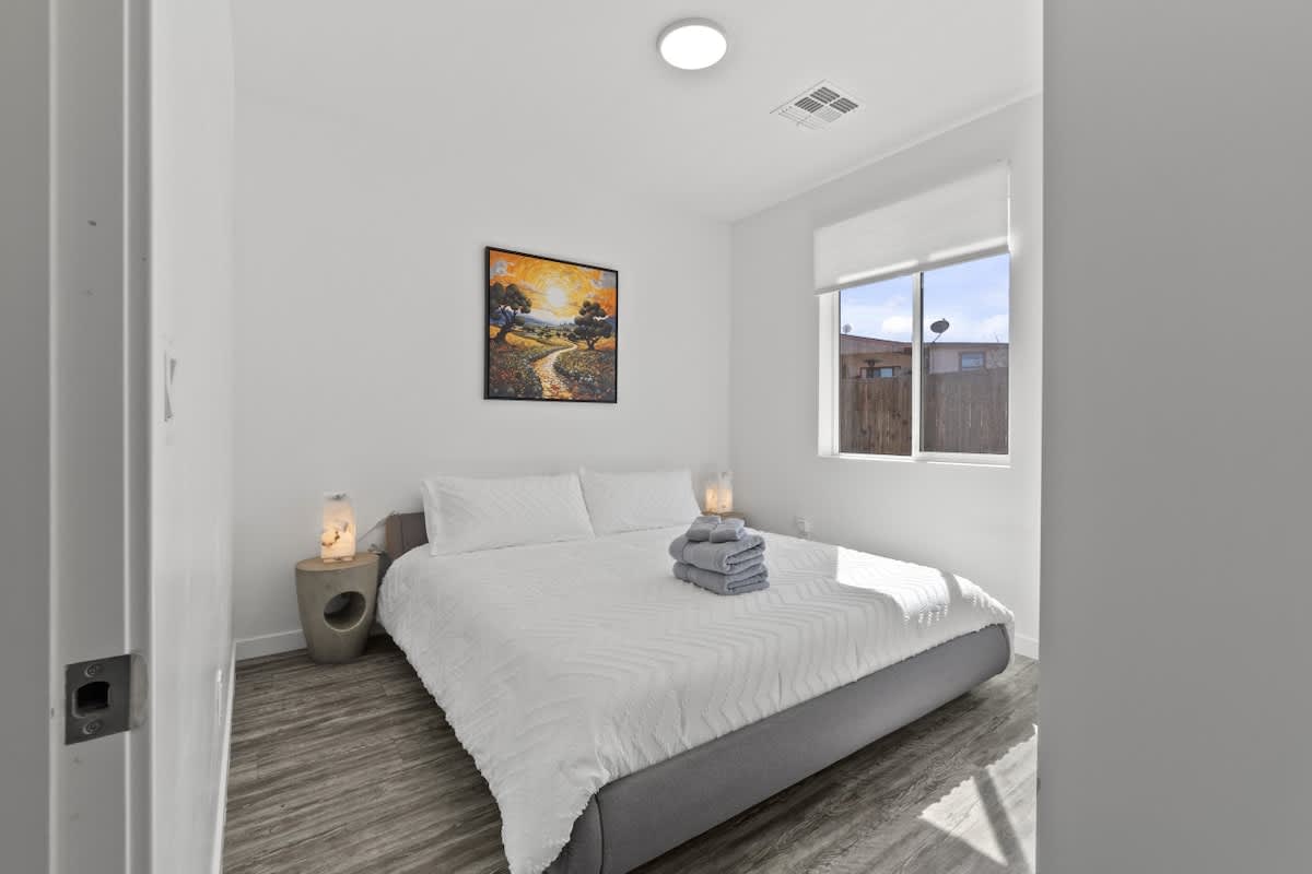 Bedroom image 1