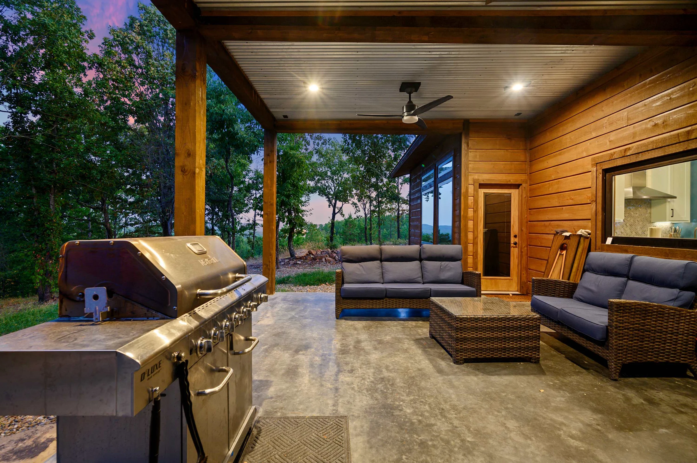 Home in Broken Bow property photo 3