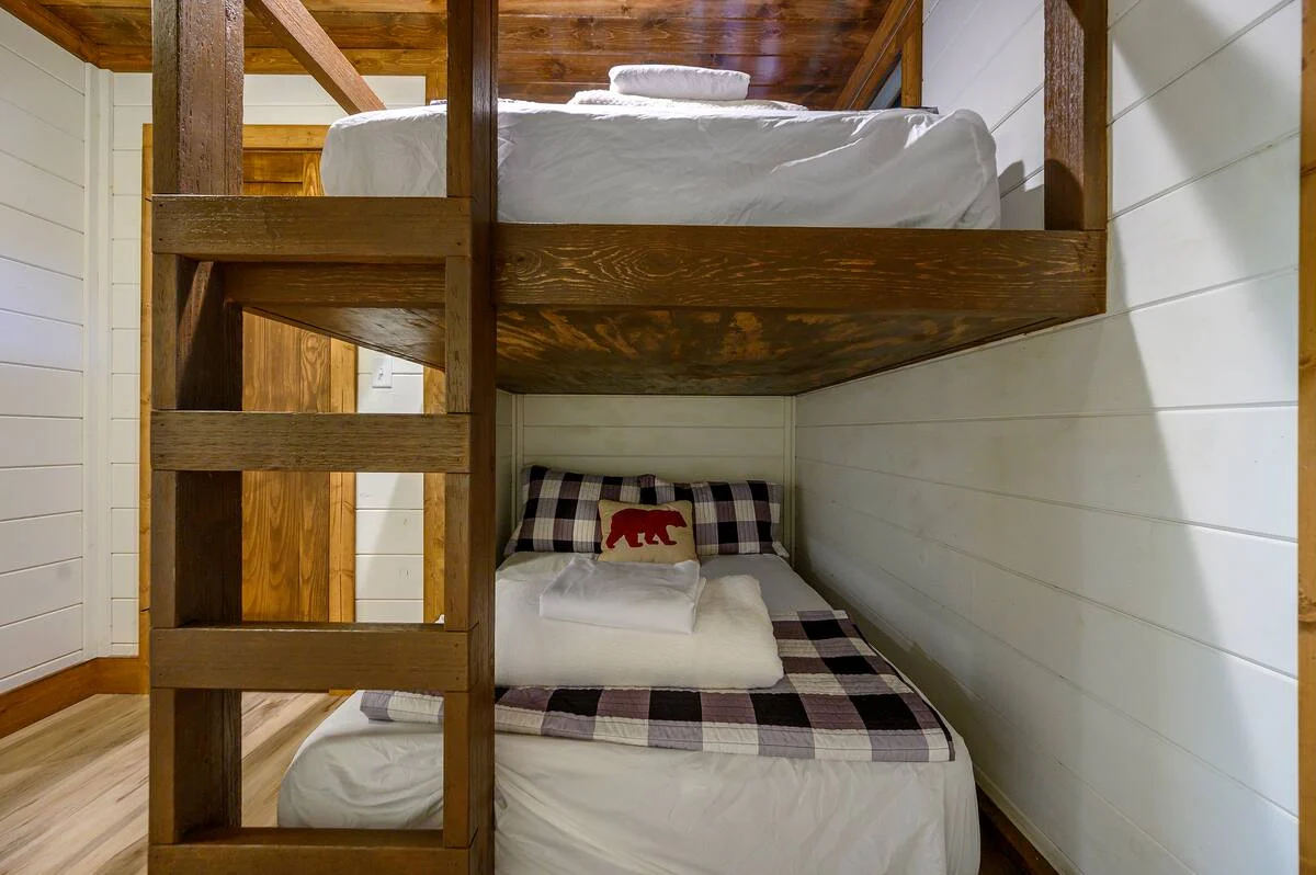 Bedroom image 1