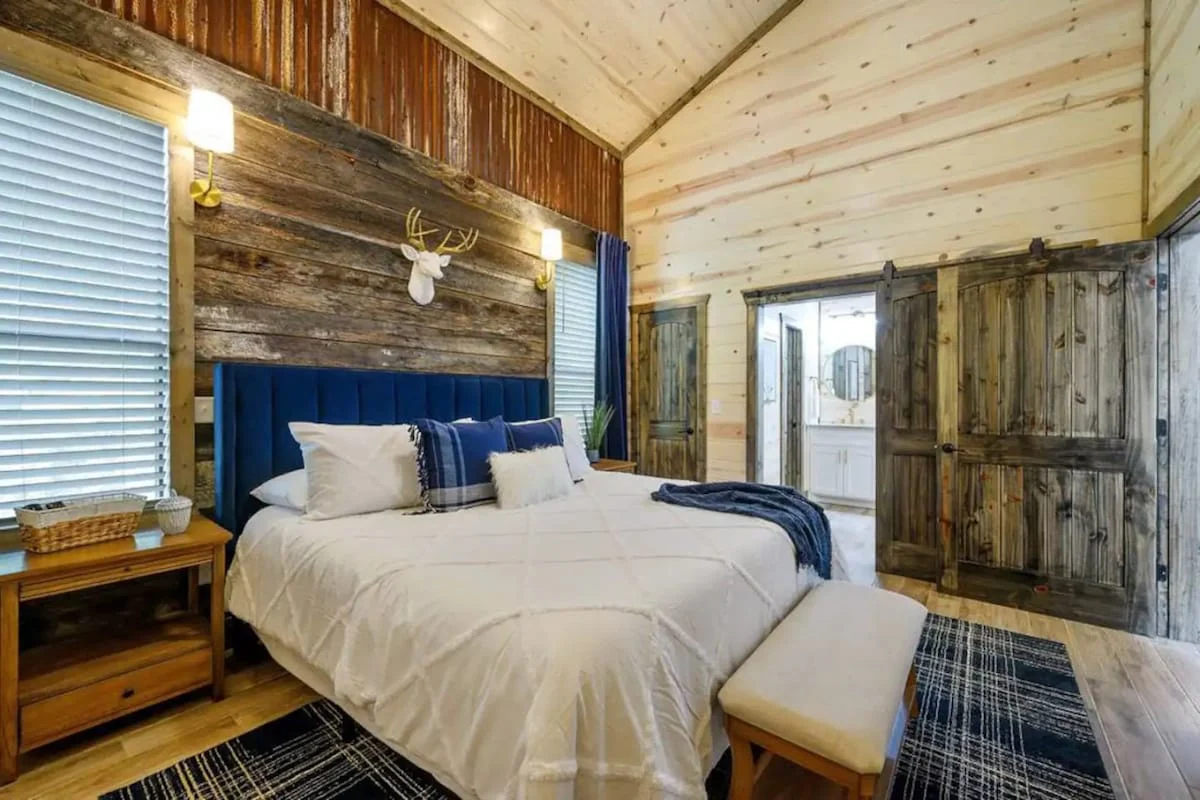 Bedroom image 1