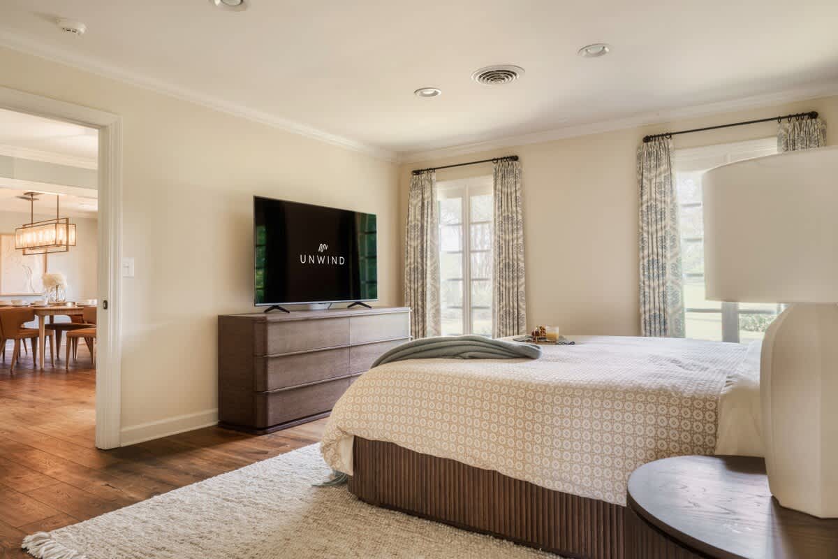 Bedroom image 1