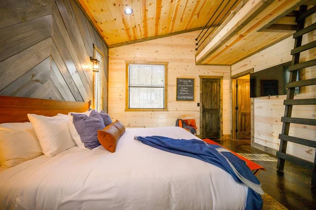 Bedroom image 1