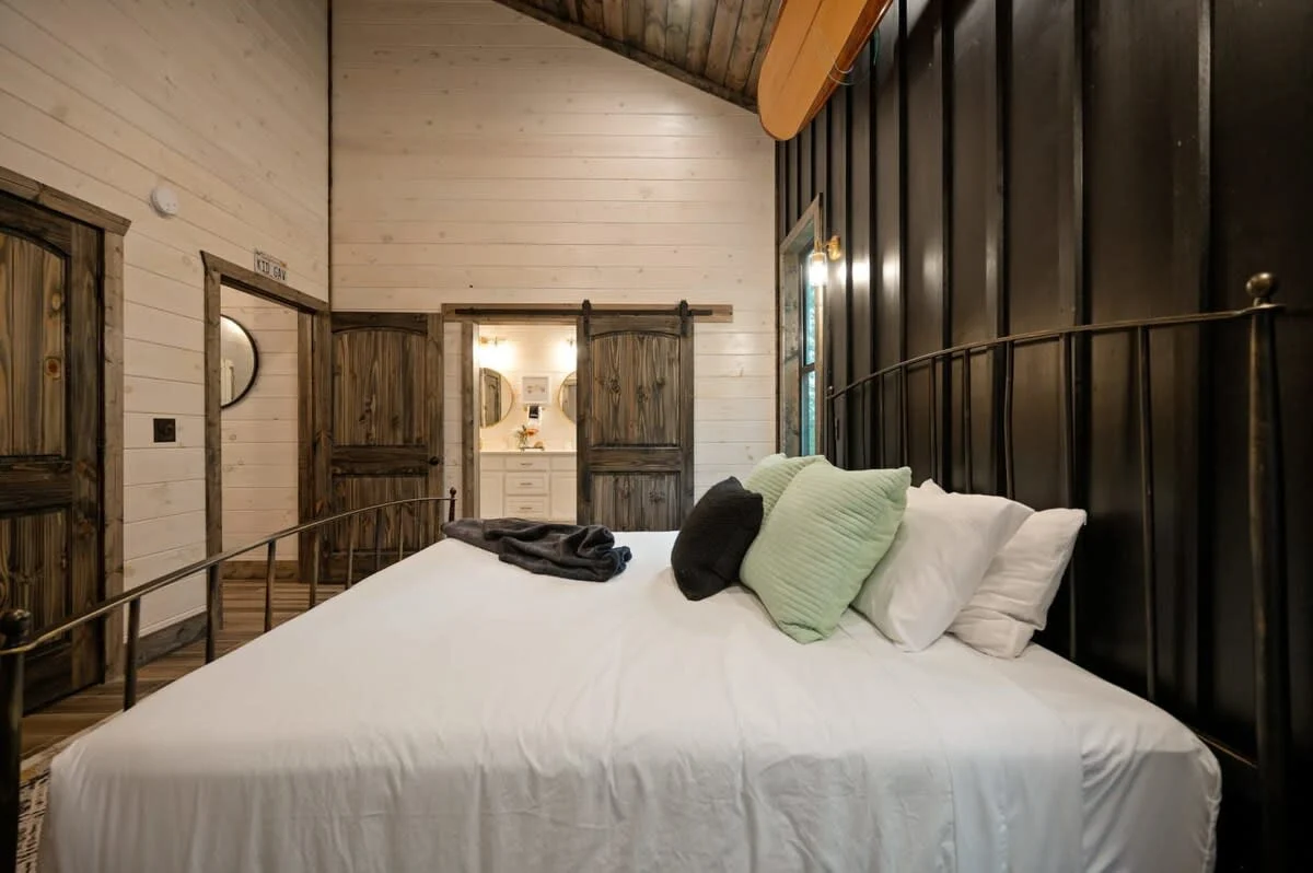 Bedroom image 1
